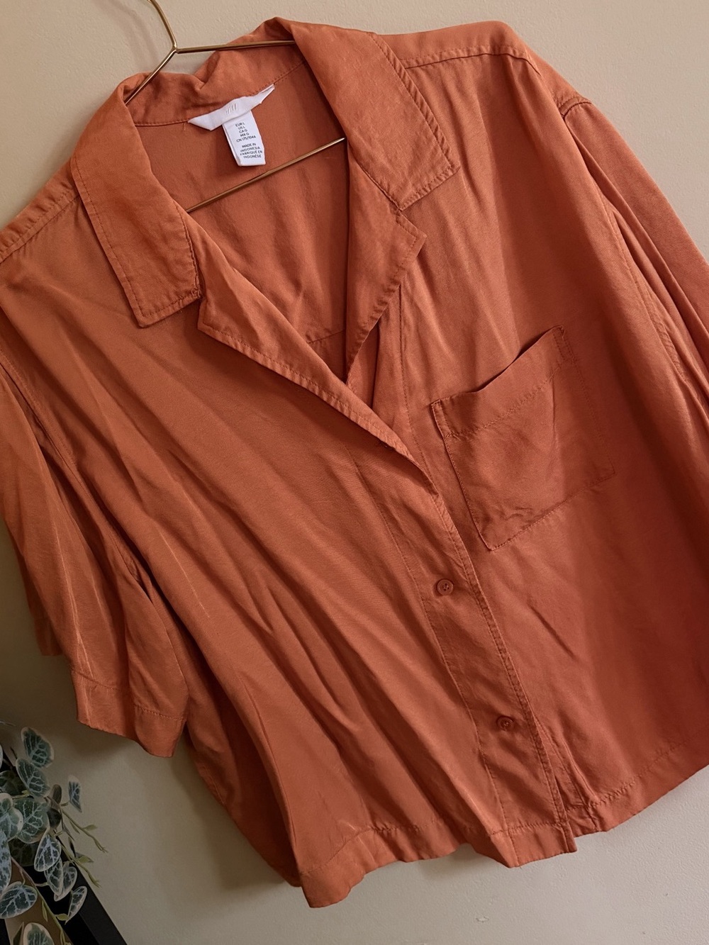 H&M Women's Lyocell Button Down Shirt Size Medium